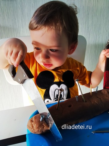 игра +с молотком,игры гвозди молоток, молотки +и гвоздики игра, игры +с соленым тестом, игры +с соленым тестом +для детей, +как сделать соленое тесто +для игры, сенсорная коробка +для малышей, сенсорная коробка +для малышей +своими руками, игры +в полтора года +для развития,игры +для детей полтора 2 года, игры +с ребенком +в полтора года, 